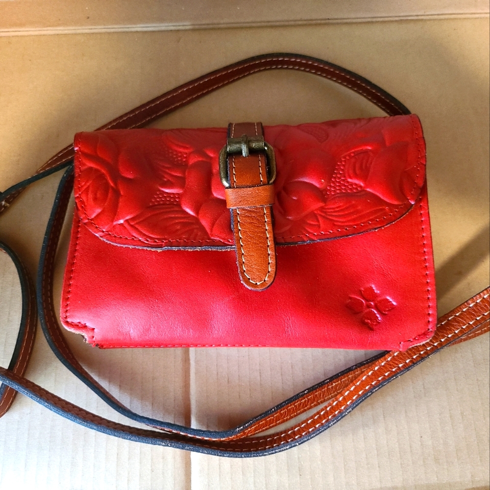 PATRICIA NASH CROSSBODY.   7.5 x 5 x 1.5 EUC.
